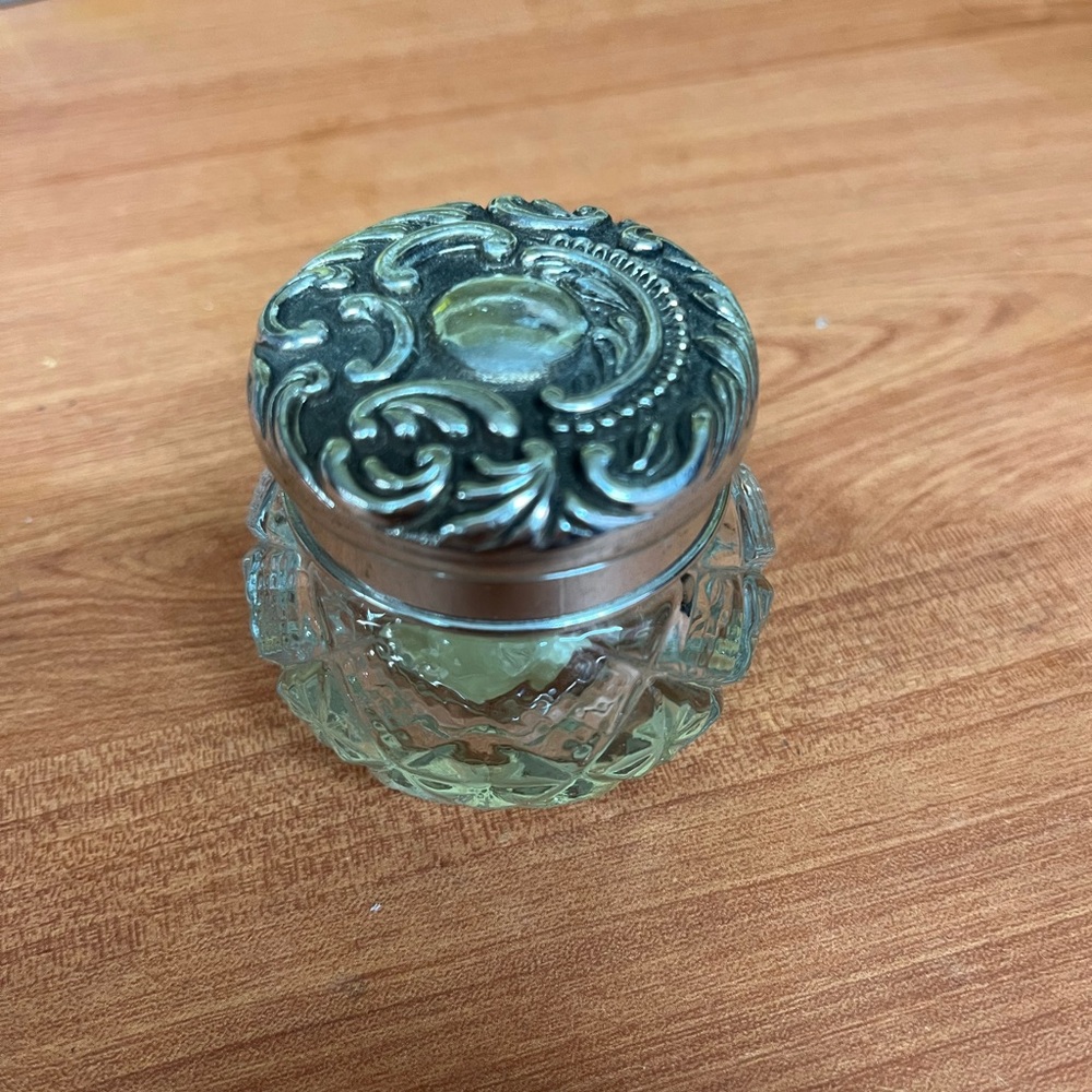 Vintage Avon field flower cream sachet vanity jar
